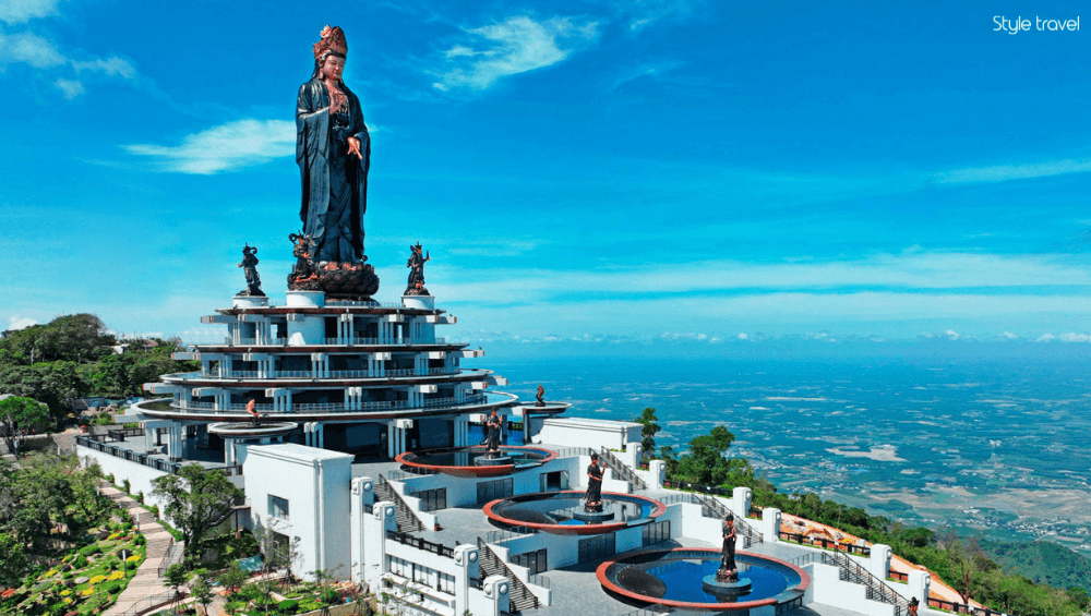 Ba Den Pagoda