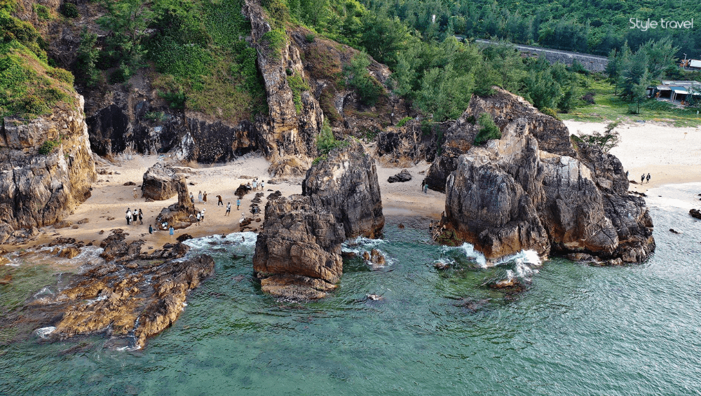 Da Nhay Beach