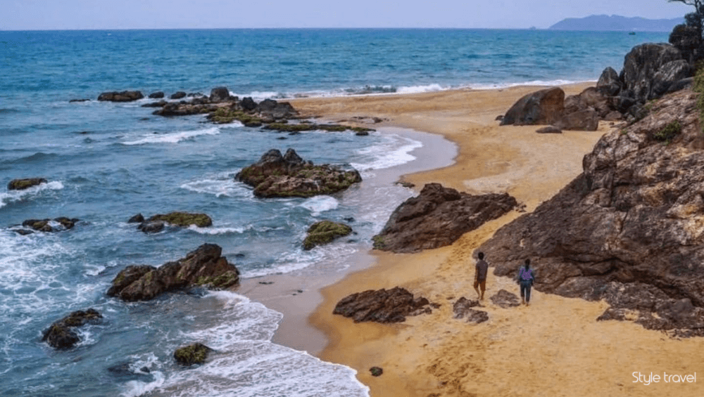 Ham Rong Beach